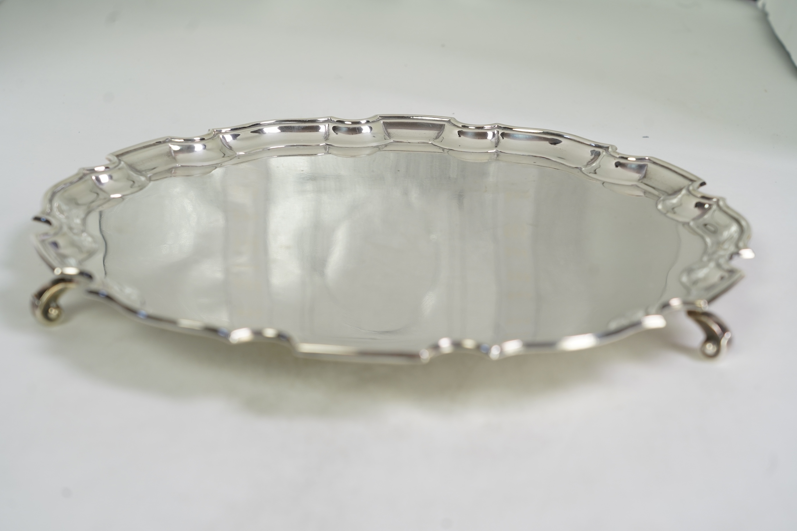 A George V silver salver, by Bravingtons Ltd